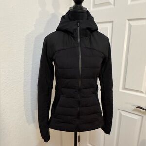 Lululemon Down for It All Jacket in black - Size 6